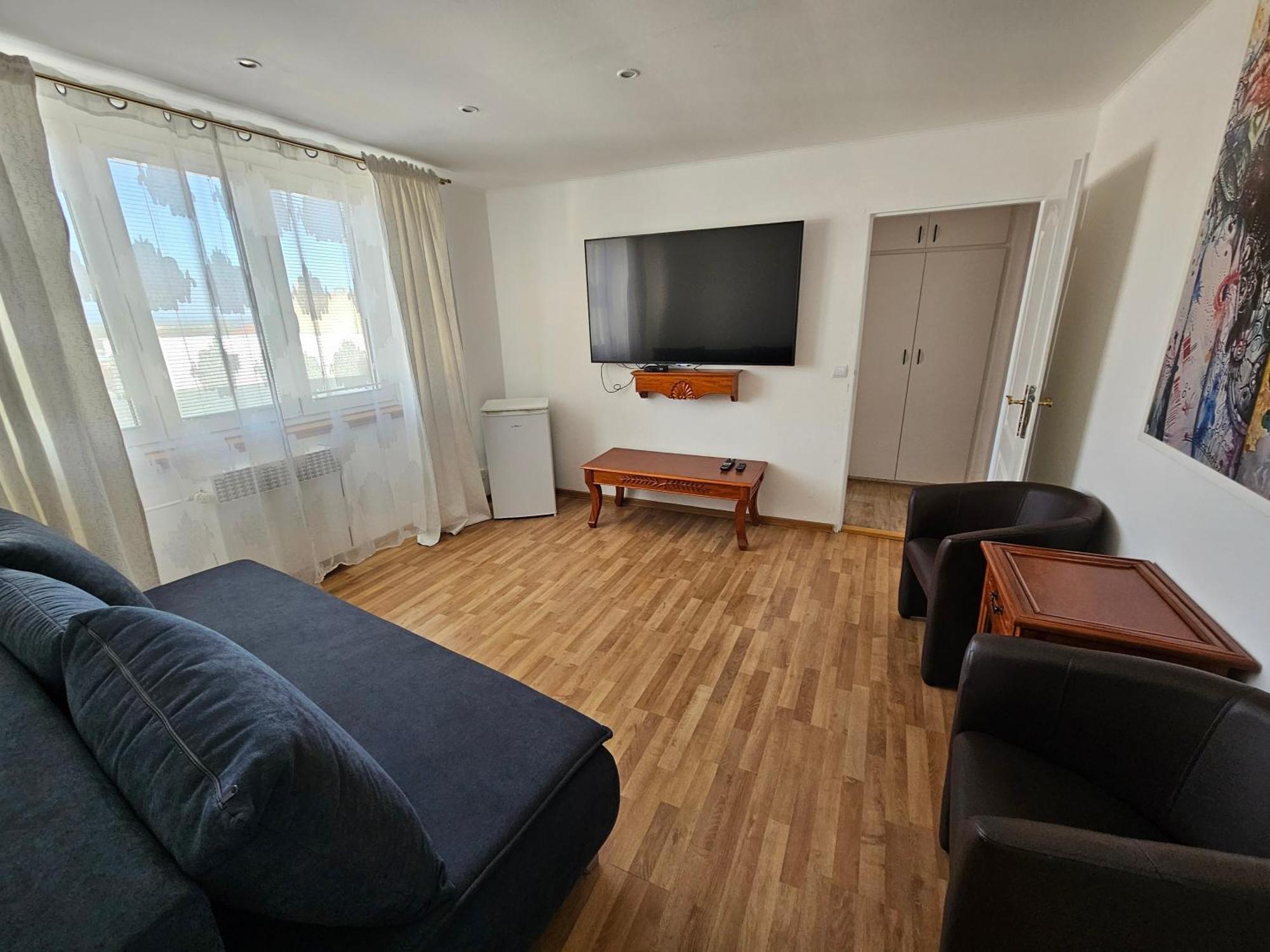 Hotel Union Louny Exteriör bild