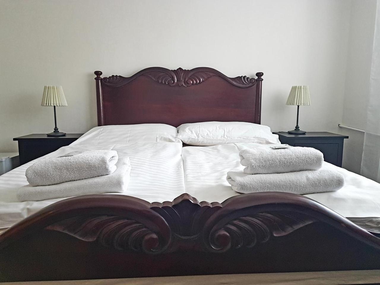 Hotel Union Louny Exteriör bild